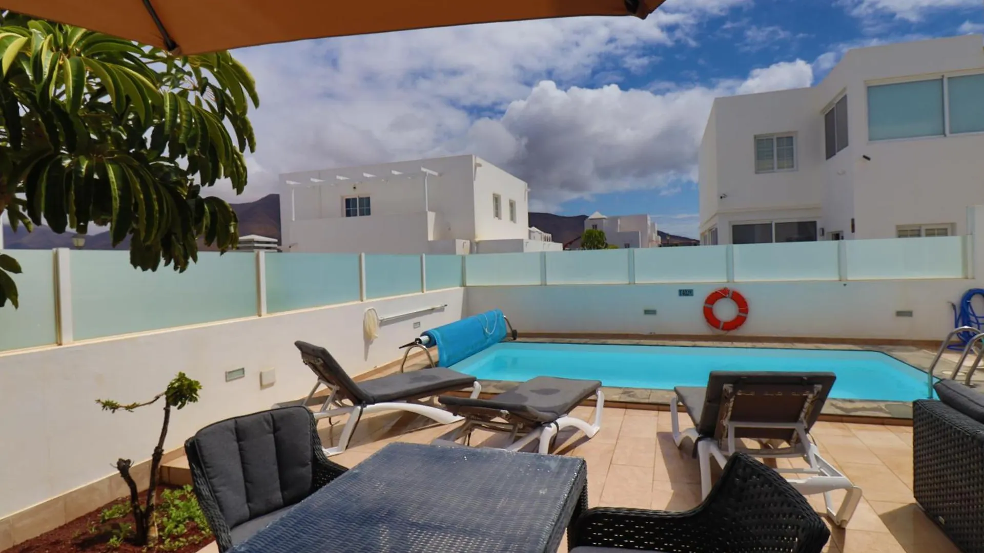 Villa Pousadoiro Playa Blanca  0*, Playa Blanca (Lanzarote) Spain